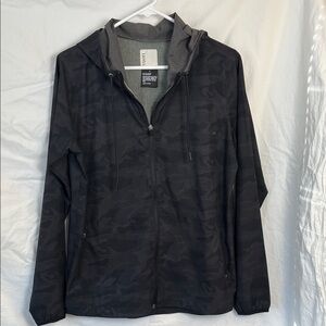 Vuori Womens Outdoor Trainer Shell Black Camo Size Medium